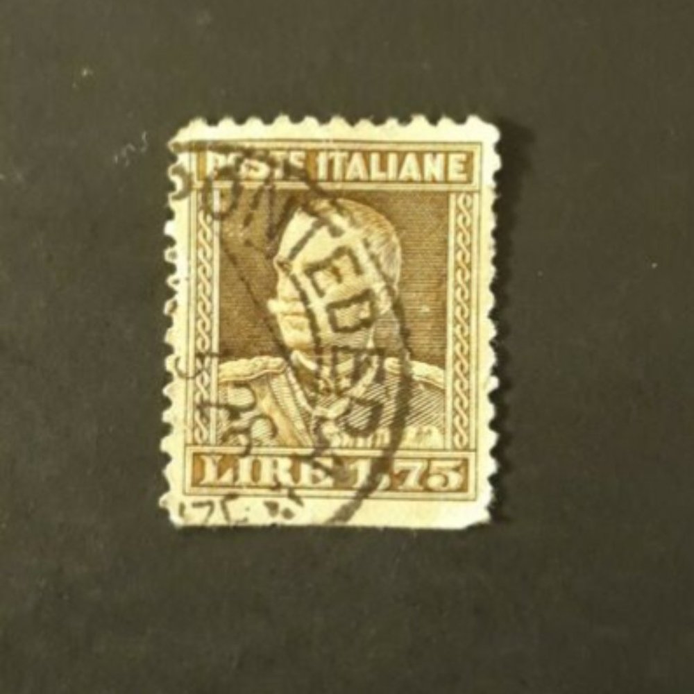 1,75 Lire Poste Italiane Italian stamp